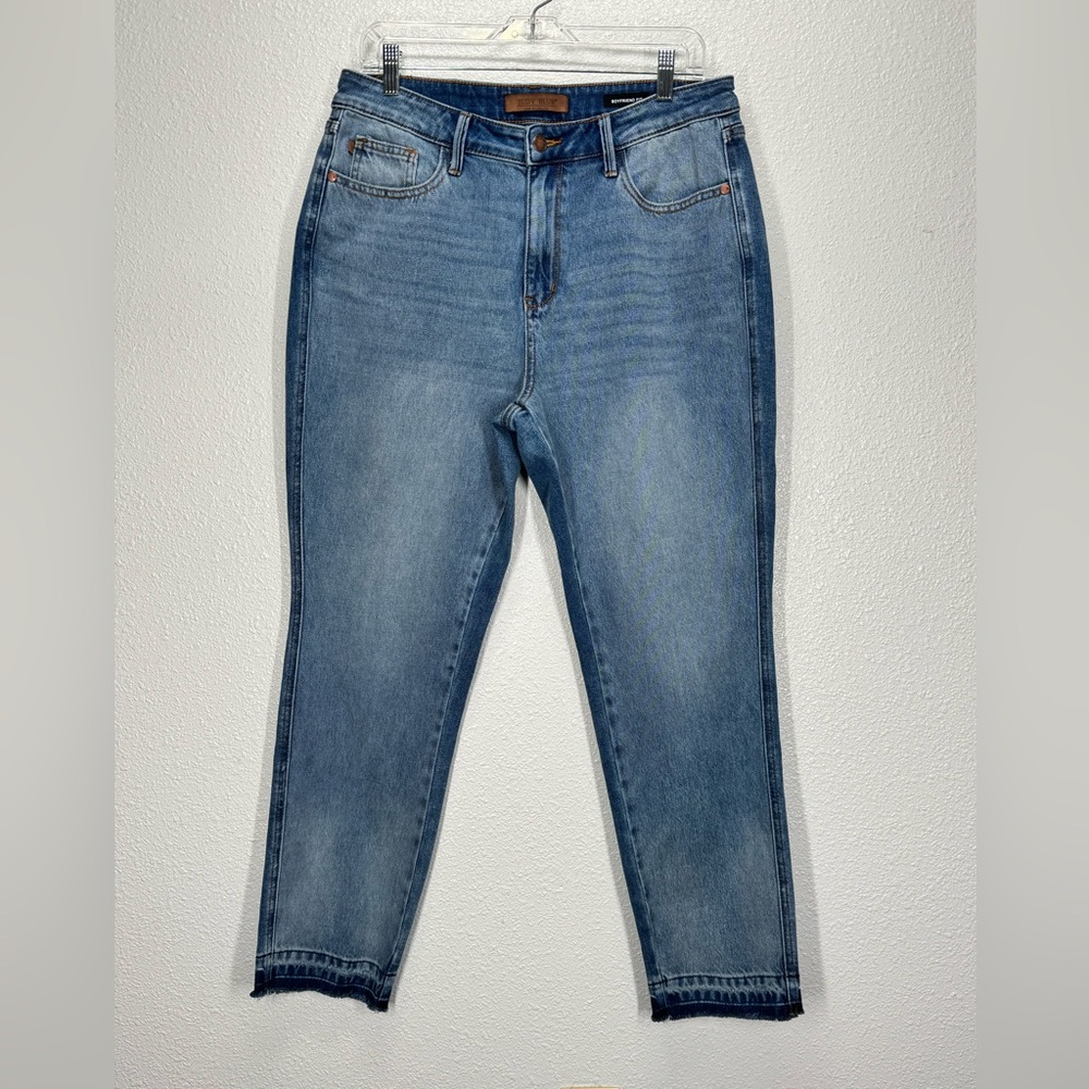 Judy Blue Boyfriend Fit 13/31 Style JB88818 MidRise Rigid Magic Release Hem